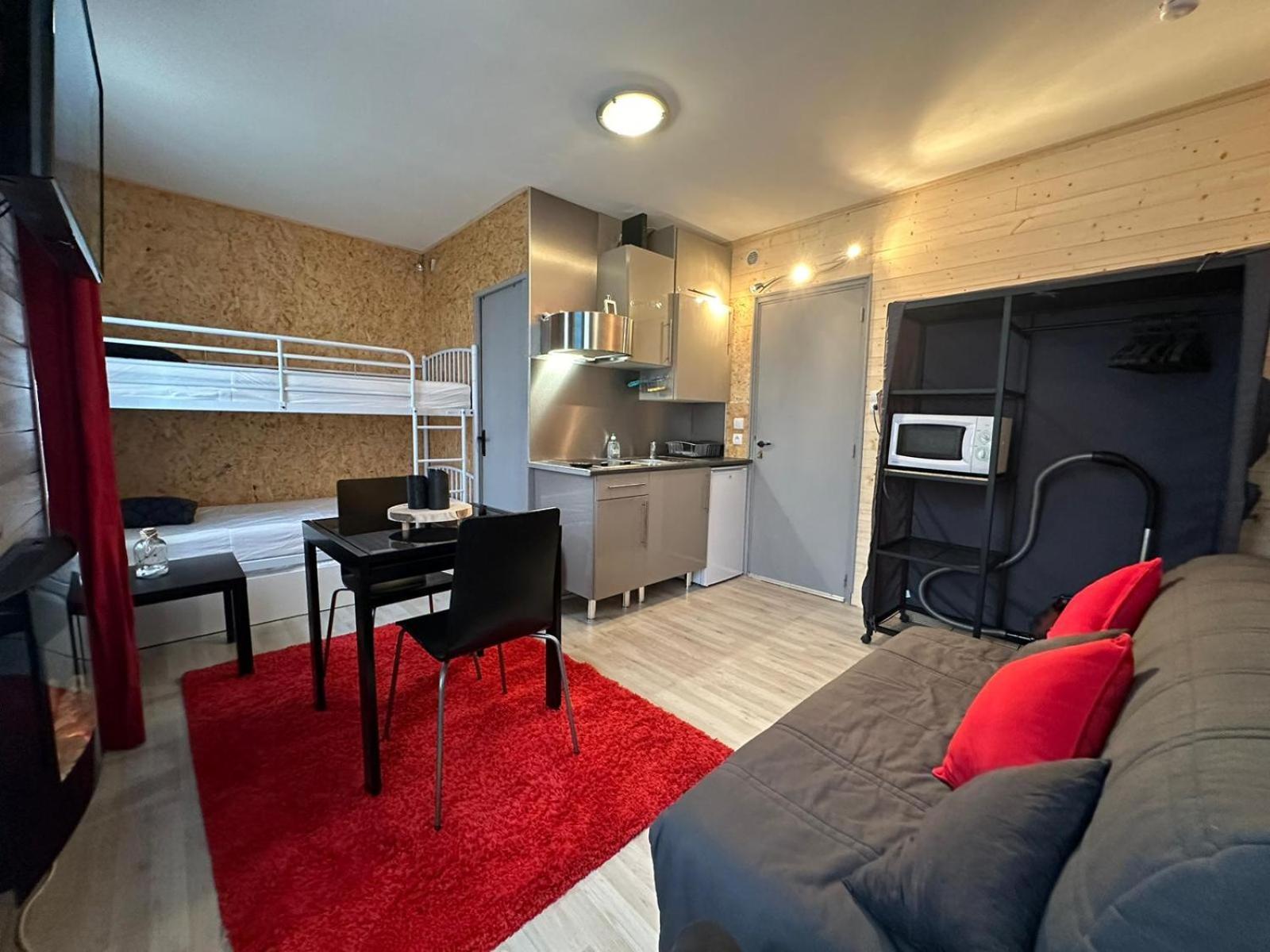 Le Chaleureux Cocon Rouge Apartment Ustou Exterior photo