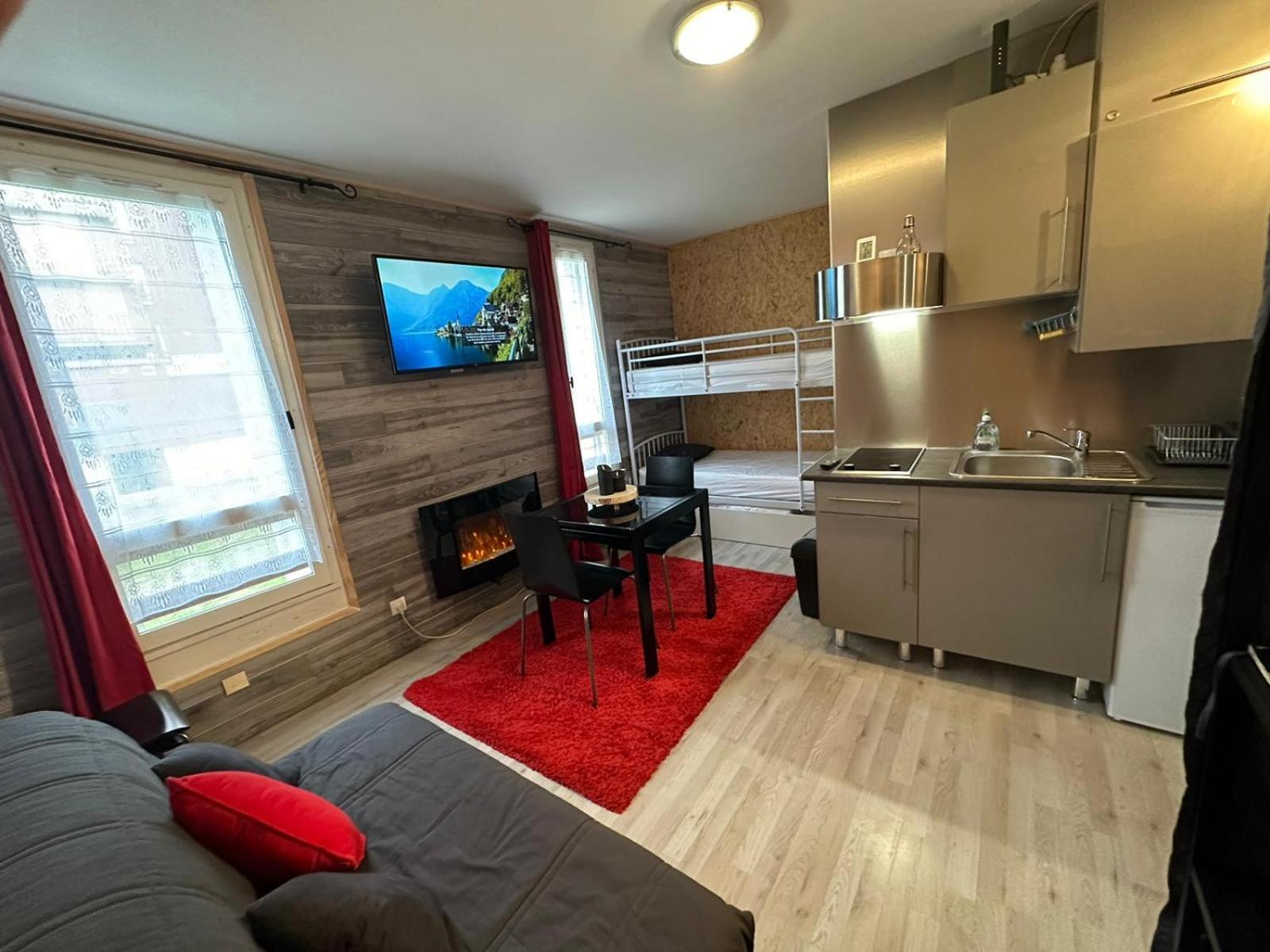 Le Chaleureux Cocon Rouge Apartment Ustou Exterior photo